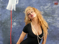 Lezpoo shitting Lezpoo shitting